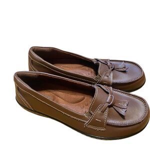 Equick women’s size 9 flats brown penny loafer new without tag
